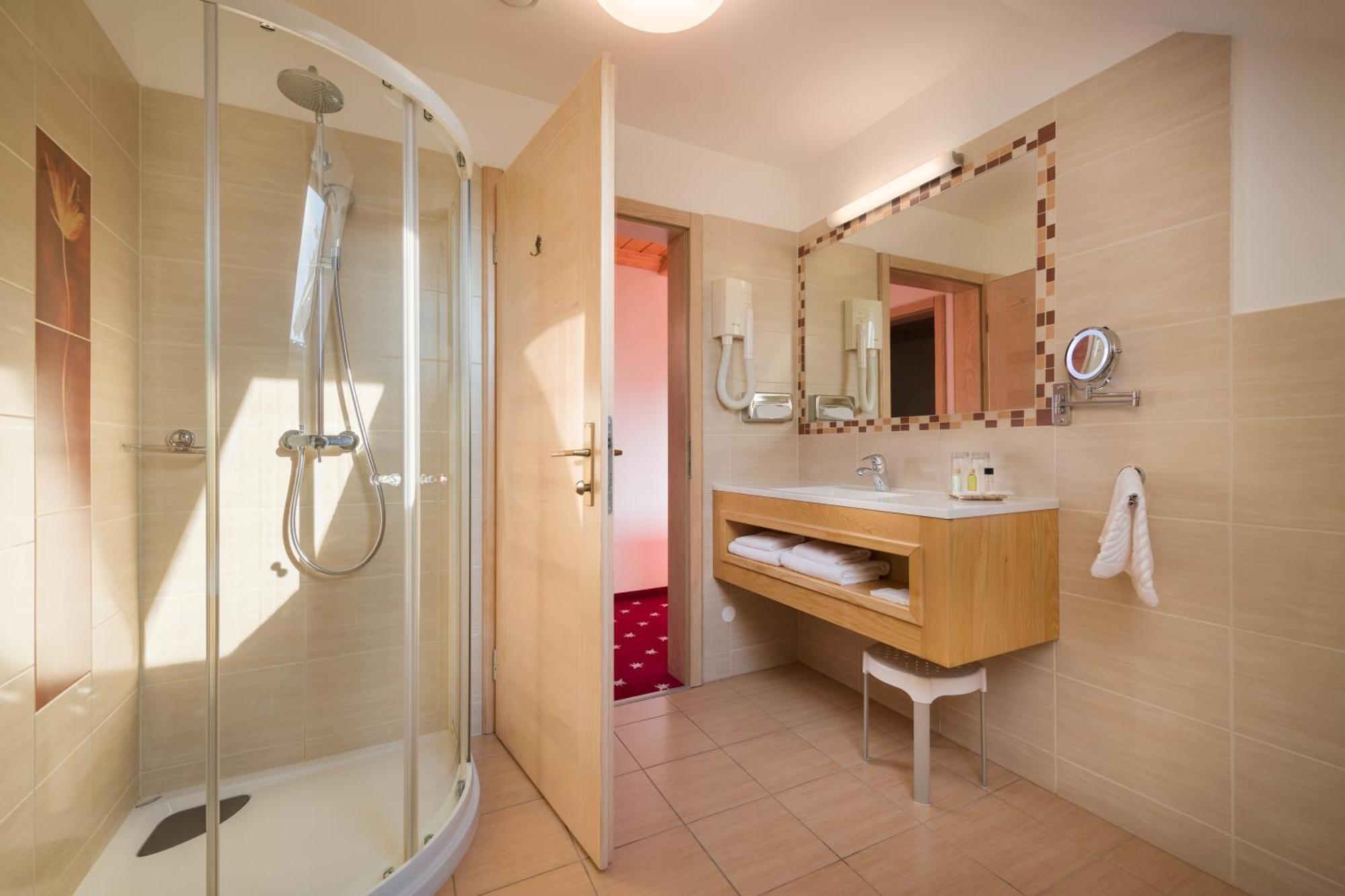 Hotel Planinka Ljubno Экстерьер фото
